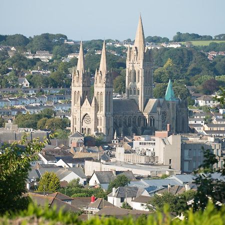 Inn For All Seasons Redruth Bagian luar foto