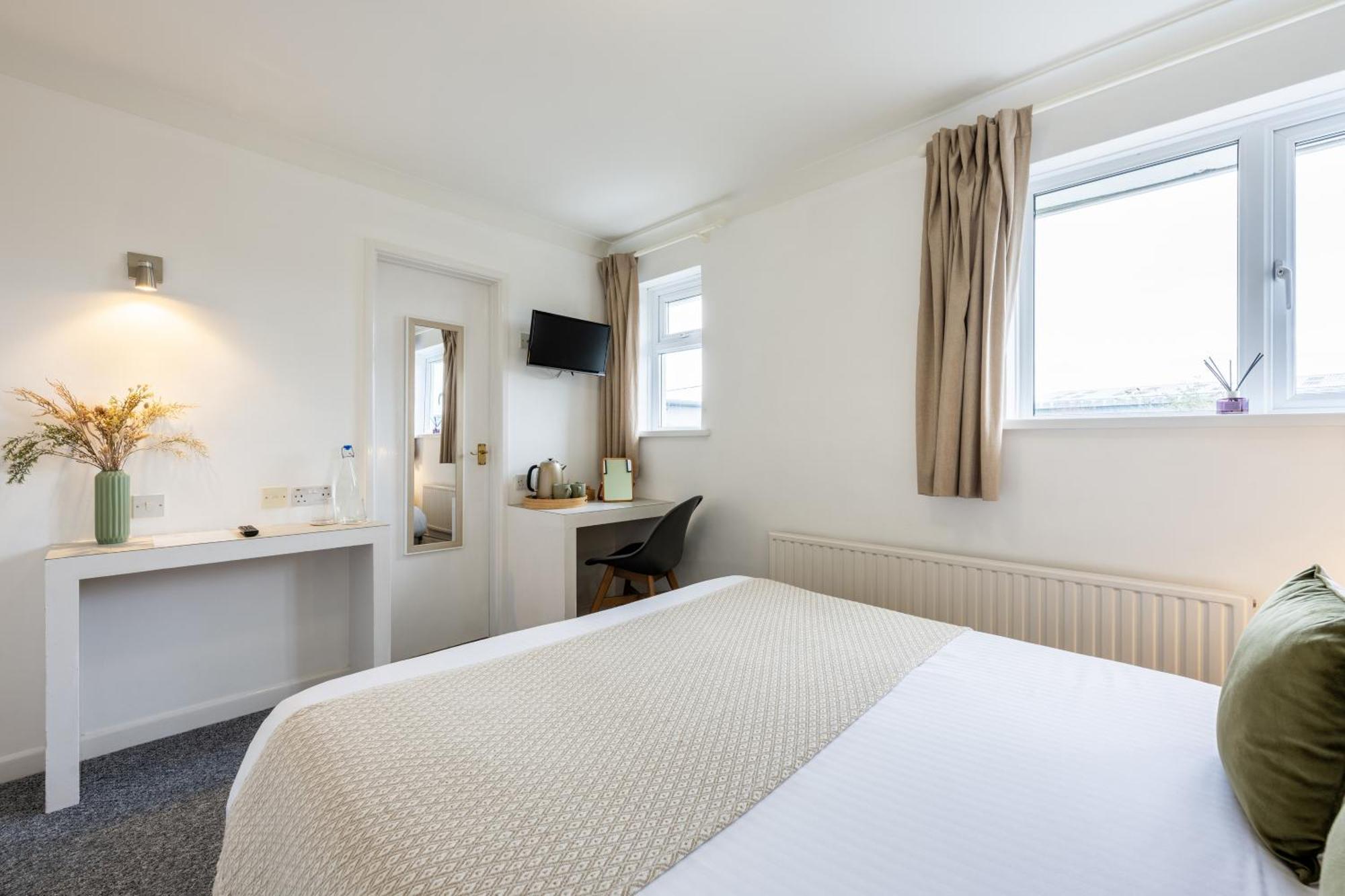 Inn For All Seasons Redruth Ruang foto