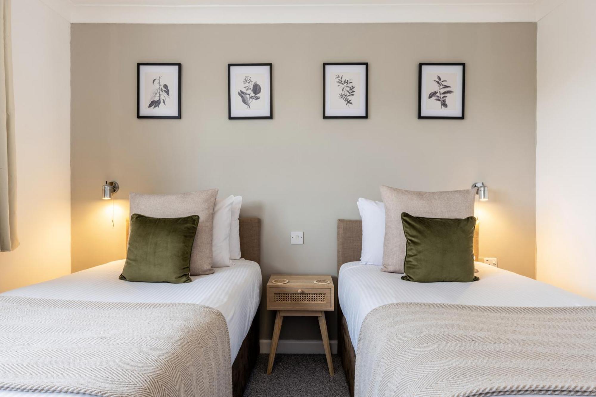 Inn For All Seasons Redruth Ruang foto