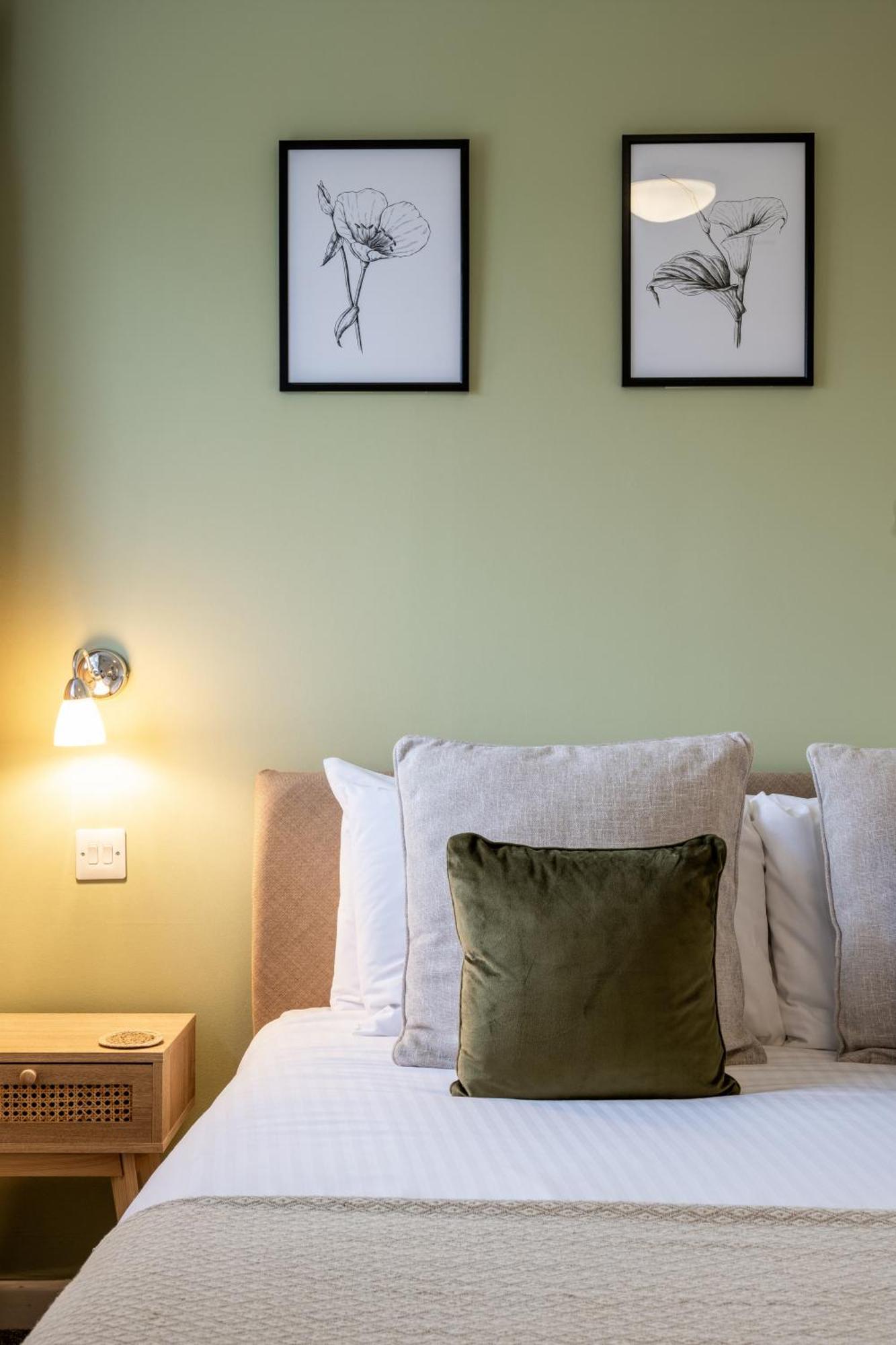 Inn For All Seasons Redruth Ruang foto