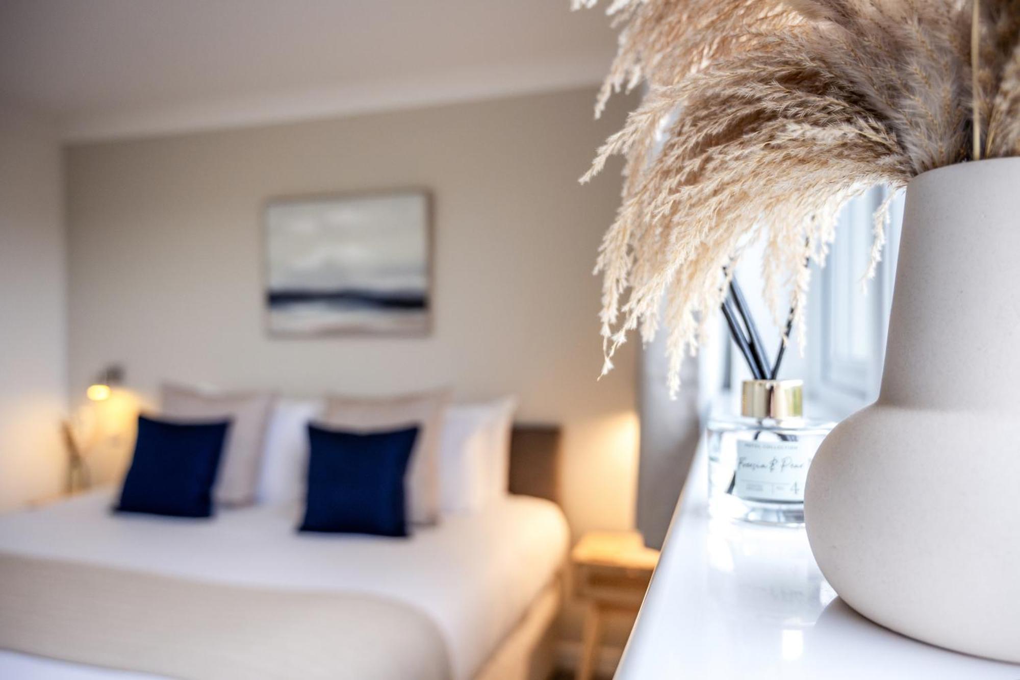 Inn For All Seasons Redruth Ruang foto