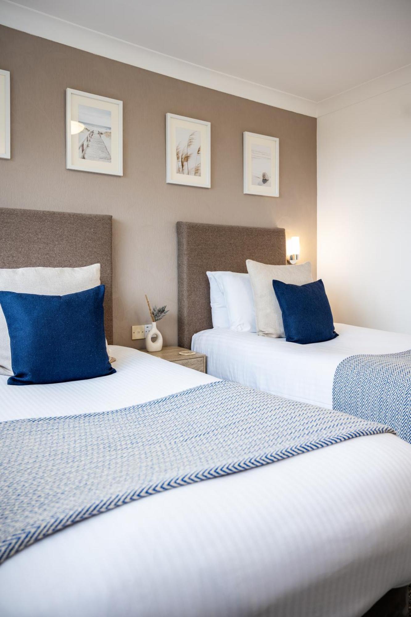 Inn For All Seasons Redruth Ruang foto
