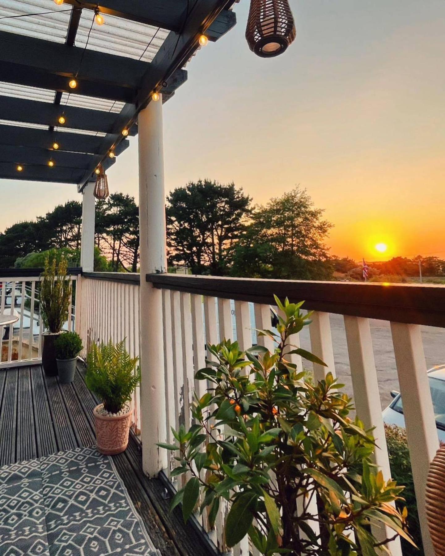 Inn For All Seasons Redruth Bagian luar foto