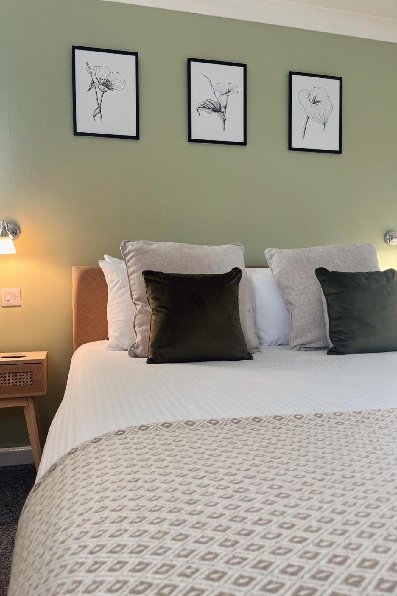 Inn For All Seasons Redruth Bagian luar foto