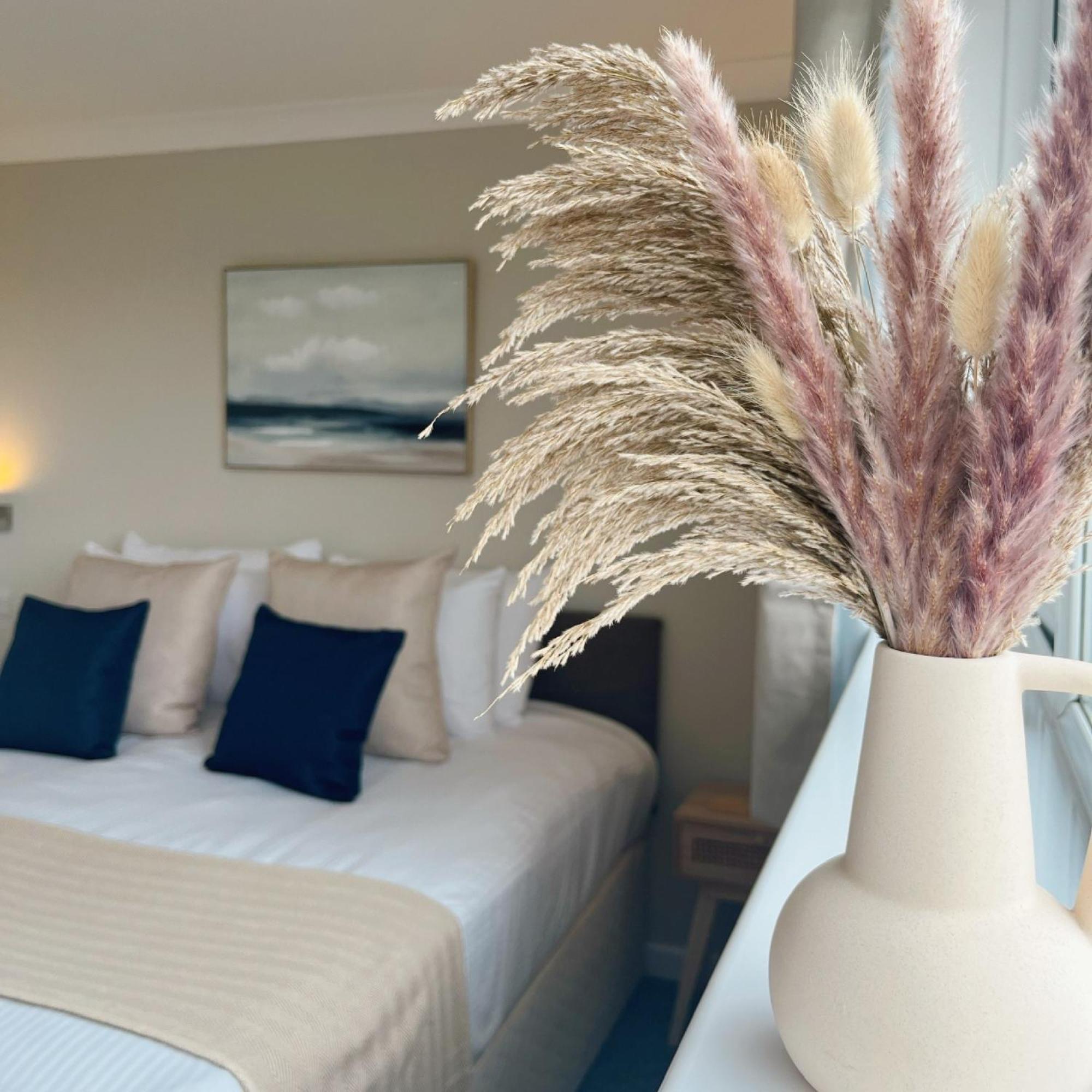 Inn For All Seasons Redruth Bagian luar foto